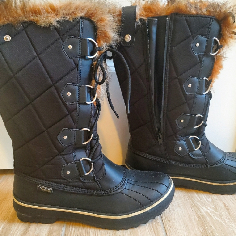 Skechers Highlanders women's boots 8.5